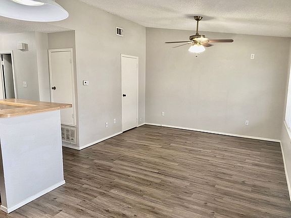 4th image of 1423 Walters Dr