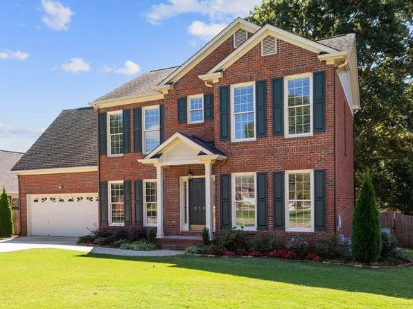 215 Pebble Brook Dr, Madison, AL 35758