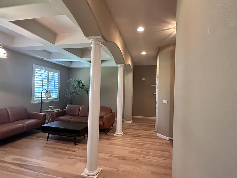 553 Rowland Ct — Photo 4