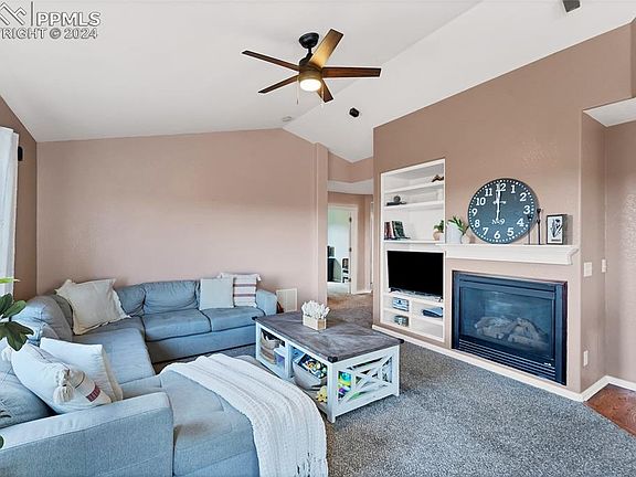 5th image of 1527 Woodpark Dr