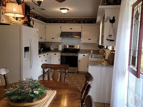 5th image of 2109 Creekview Bnd