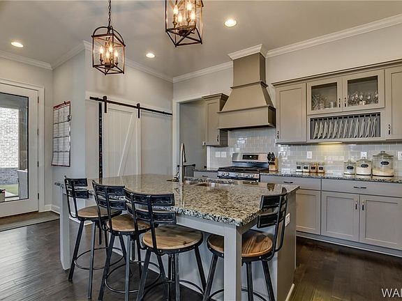 3rd image of 5863 Talbotton Ave
