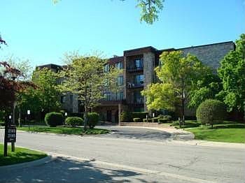 2nd image of 2150 Valencia Dr APT 400A