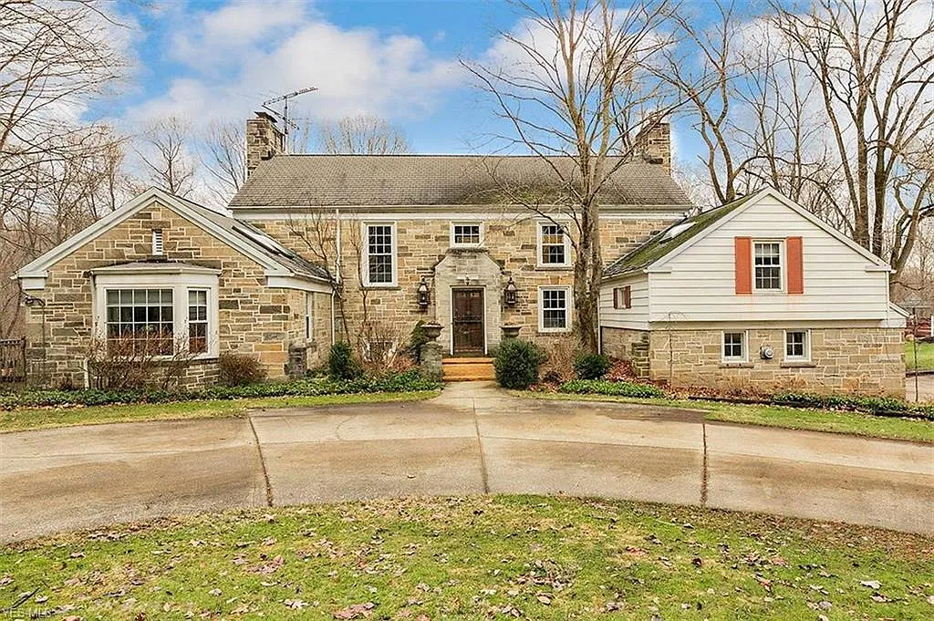 100 Mill Hollow Dr photo 1