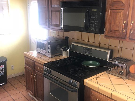 5th image of 12129 Elva Ave