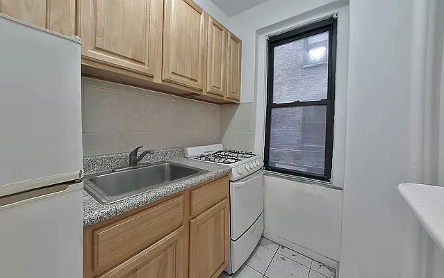 Rented by Platinum Properties | media 6