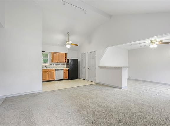 3rd image of 160 Northwood Dr