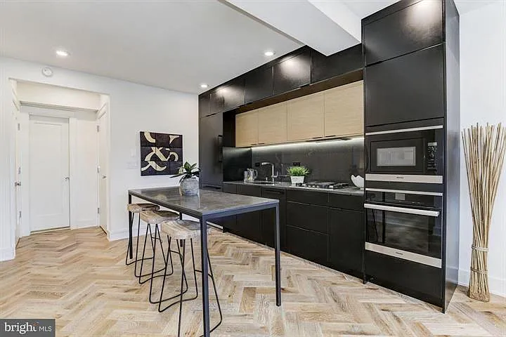 1900 Biltmore St NW #2 — Photo 3