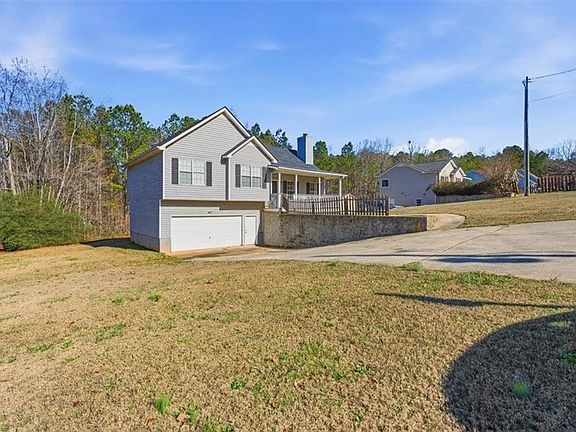 3rd image of 304 Diamond Ct