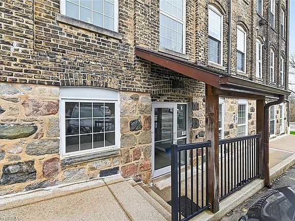 5th image of 140 W River St #405