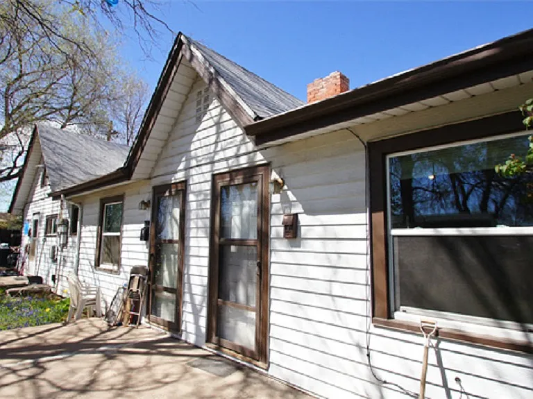 285 Zenobia Street — Photo 8