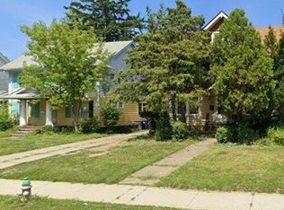 2113 N Taylor Rd, Cleveland Heights, OH 44112