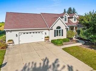 4715 N Brookshire Dr, Appleton, WI 54915