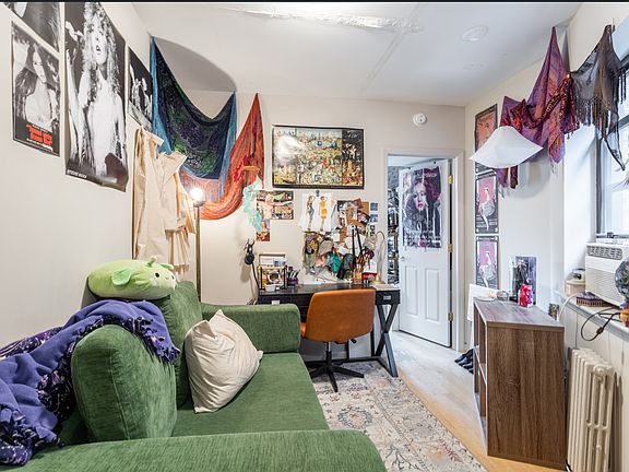 2nd image of 406 W 48th St APT 3RW
