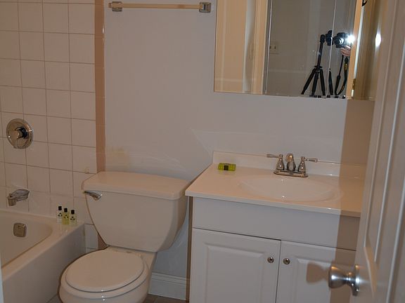 5th image of 9025 Lincoln Ct APT 203
