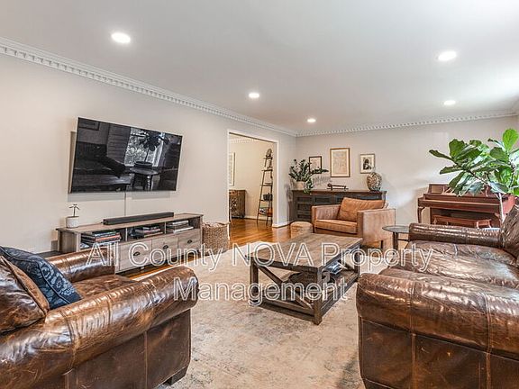 4th image of 6612 Weatheford Ct