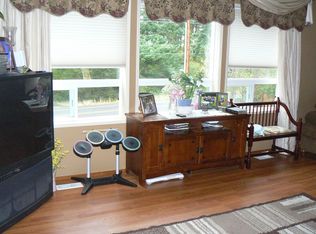 1810 W Beach Rd, Oak Harbor, WA 98277