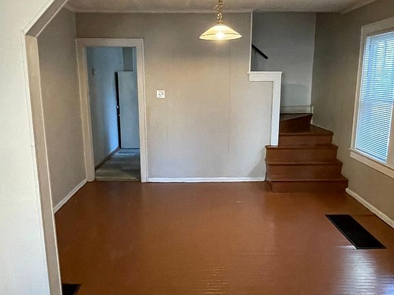 5th image of 117 N Guilford Ave