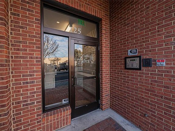 3rd image of 125 N KENTUCKY AVENUE #203