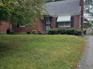 3023 Eagle Pass, Louisville, KY 40217