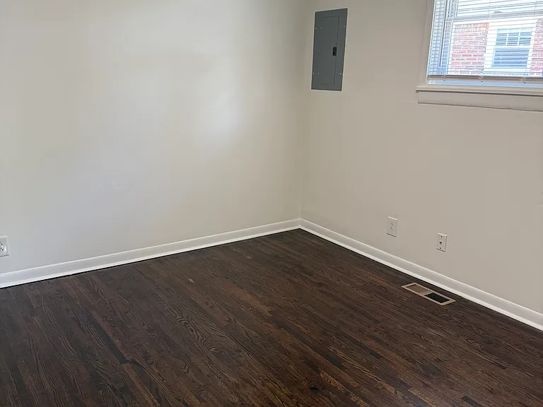 427 Kinsey Blvd — Photo 8