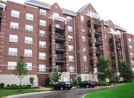 1st image of 440 W Mahogany Ct Unit 302