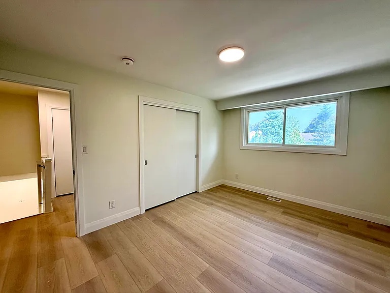 25 Meadowbrook Cres #1 — Photo 20