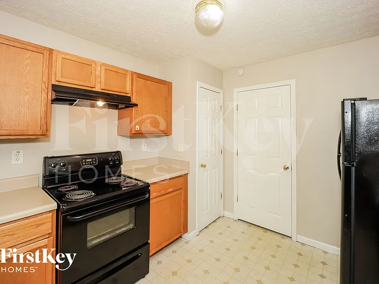 9421 Mulligan Ct — Photo 8