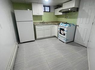 3263 33rd St, Astoria, NY 11106