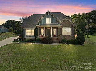 414 Yorkfield Dr, Shelby, NC 28150