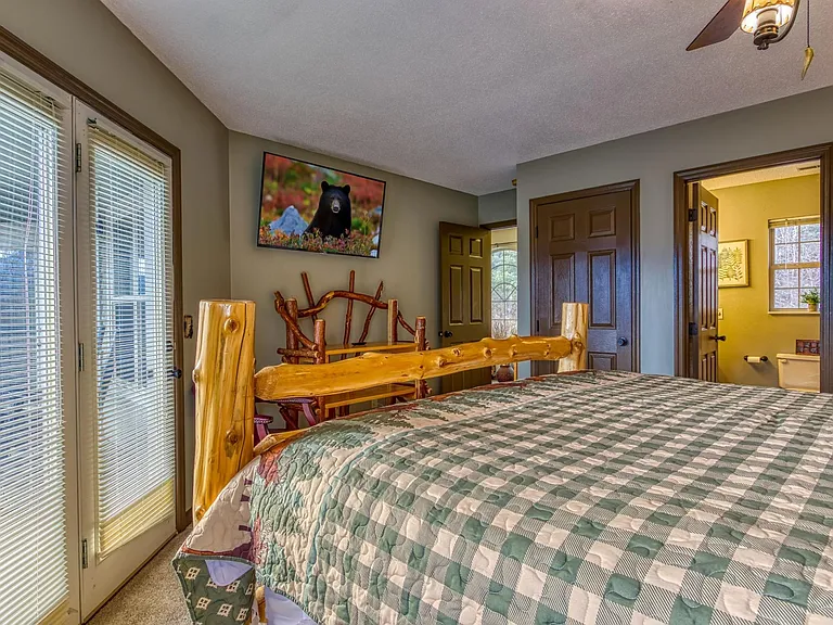 905 Smoky Bears Way — Photo 25