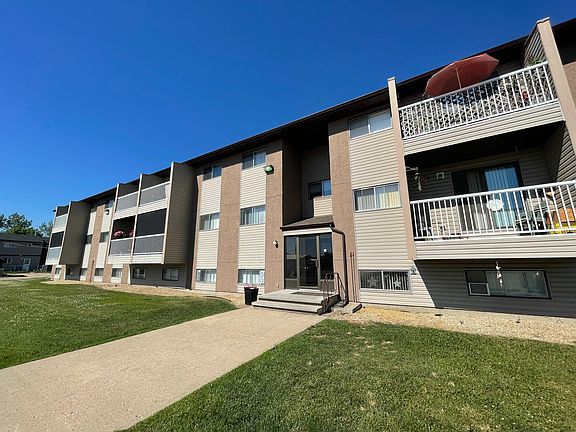 2nd image of 4713 62nd St