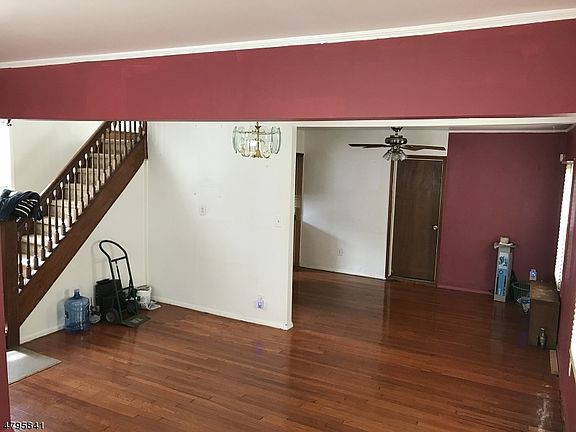 4th image of 31 Central Pl