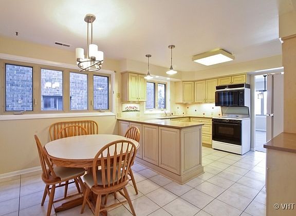 5th image of 1010 N Harlem Ave APT 404