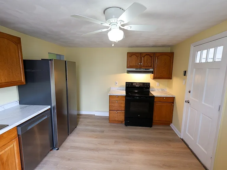 60 Essex St #2 — Photo 4