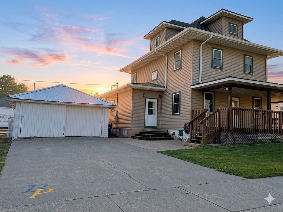 1st image of 1402 4th Ave