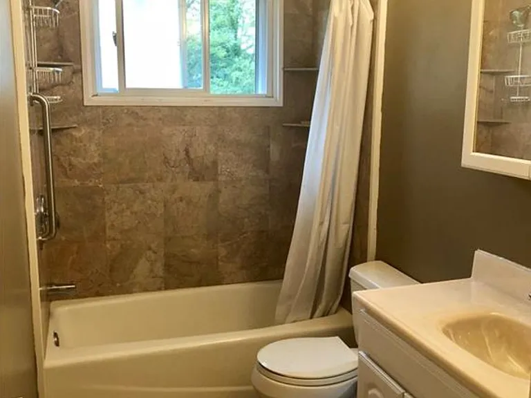 7776 Thompson Rd #2 — Photo 5