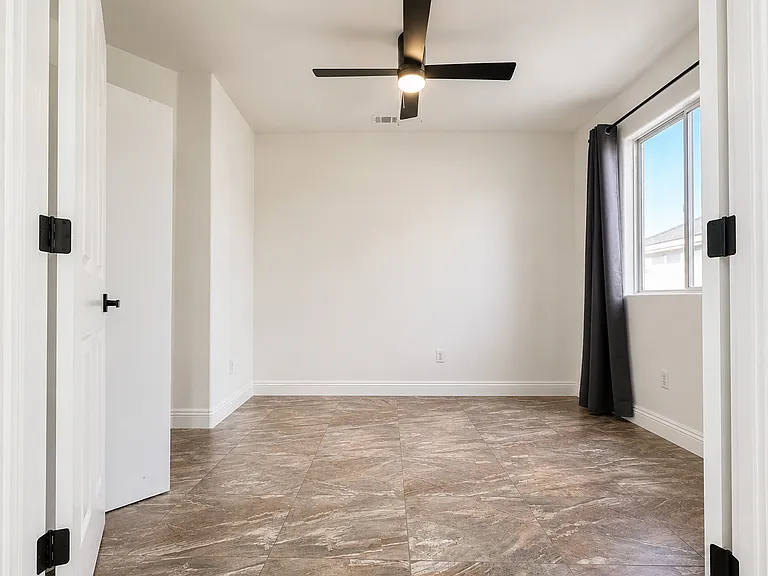 8378 Cool Creek Ave — Photo 9
