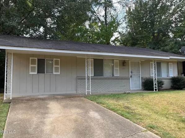 5585 Queen Eleanor Ln, Jackson, MS 39209