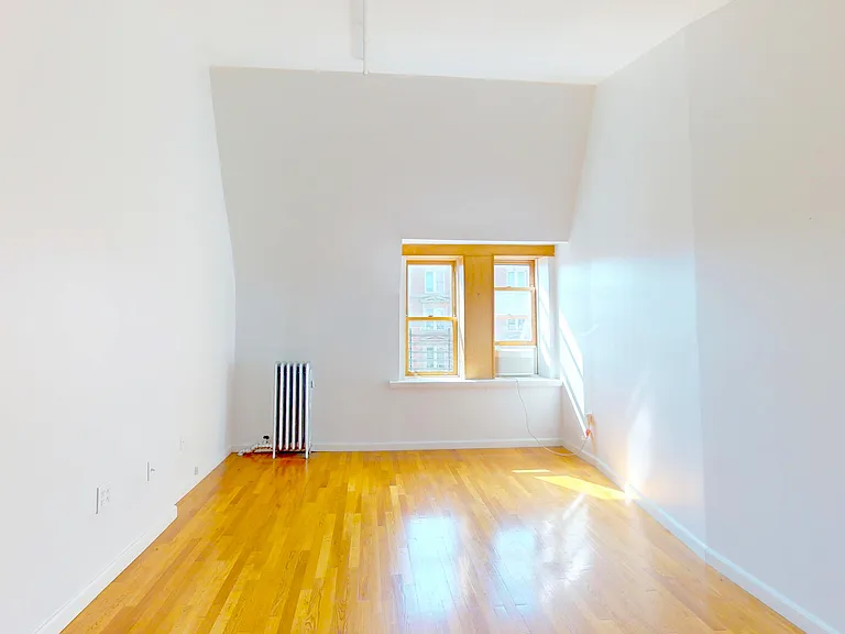 720 Saint Nicholas Ave #4 — Photo 1