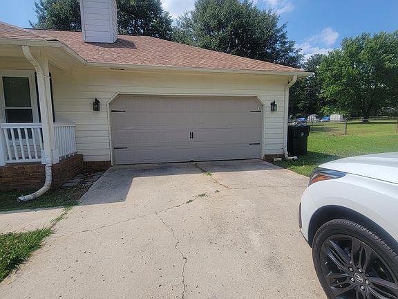 5th image of 132 Usher Rd