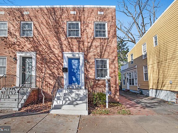 2nd image of 409 S Royal St