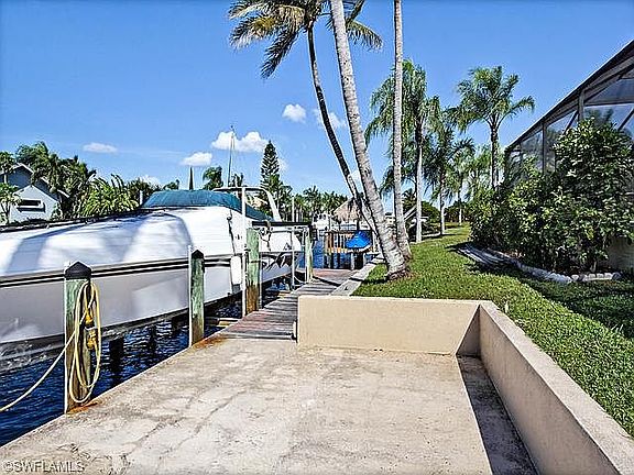 5th image of 5002 SW 11th Pl