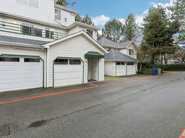 16219 Northup Way #C201 — Photo 38
