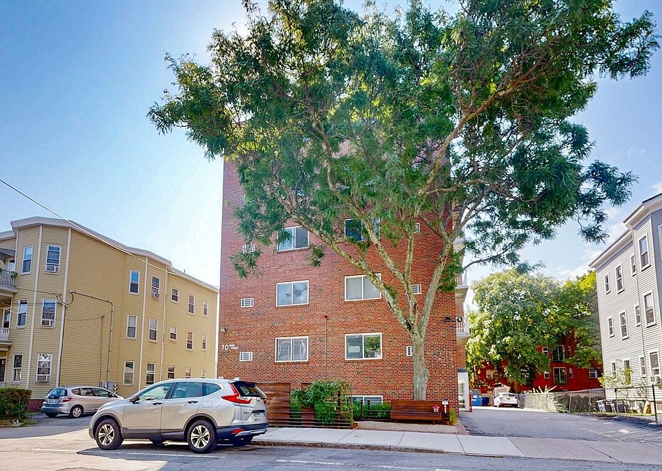 1st image of 70 Park St APT 32