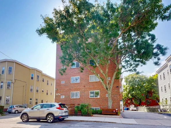 70 Park St APT 32, Somerville, MA 02143