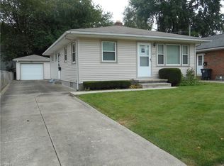 217 Ripley Ave, Akron, OH 44312