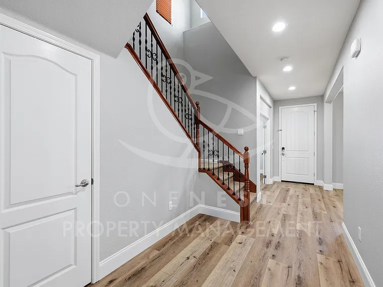2127 Ranch View Dr — Photo 5