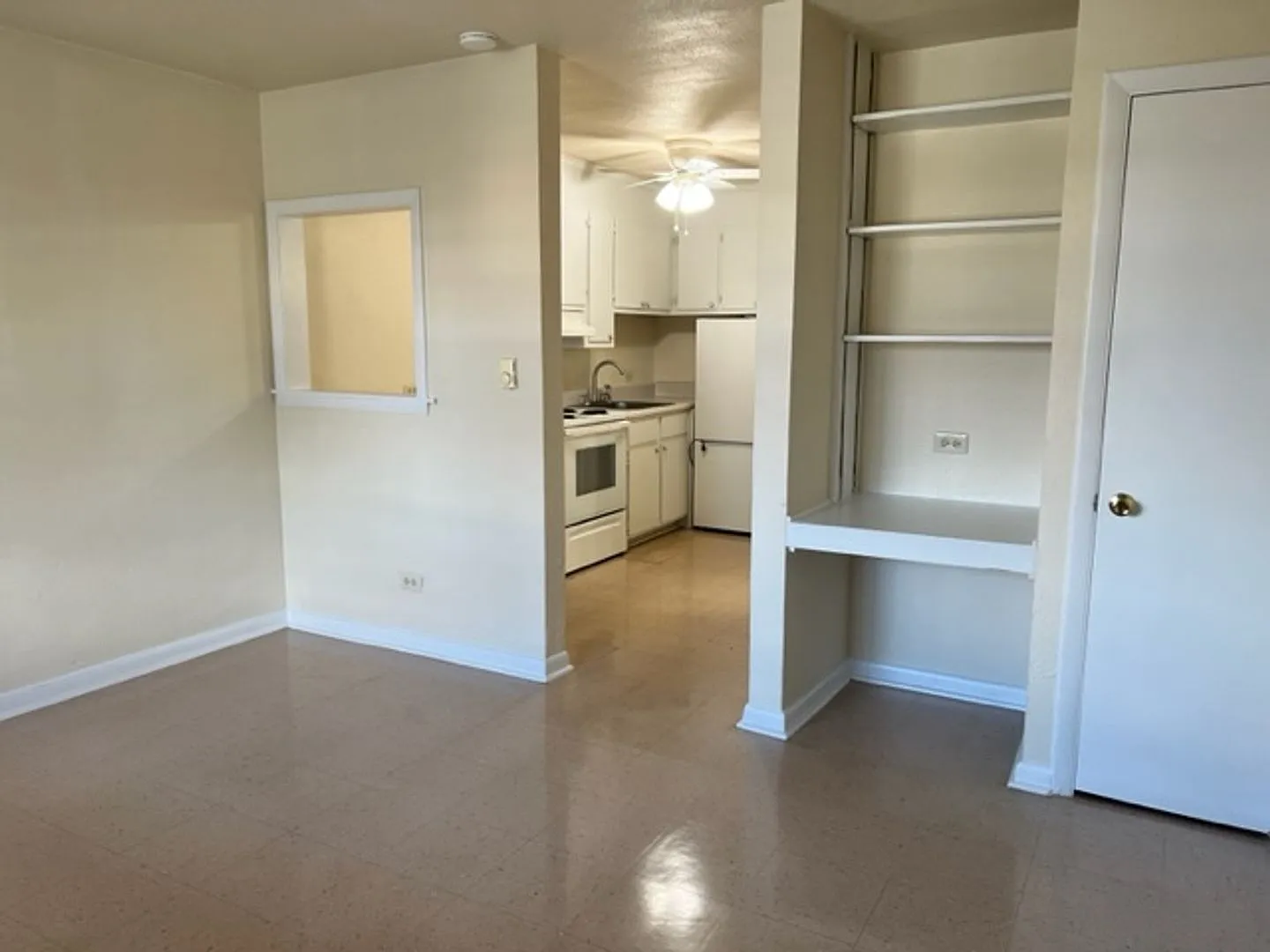 AP7001 - Emerald Square - 2121 Angus Road — Photo 2