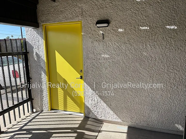 2322 Elaine Blvd — Photo 11